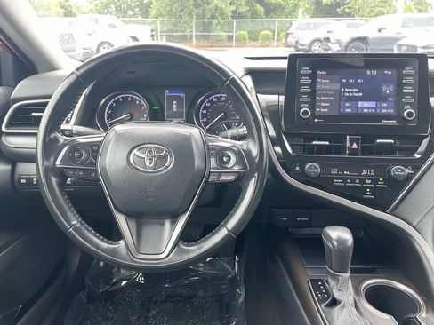 Used 2023 Toyota Camry SE w/ Convenience Package FWD image 17