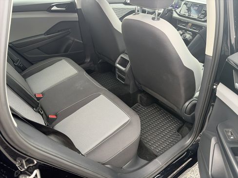 Certified 2024 Volkswagen Taos S image 18