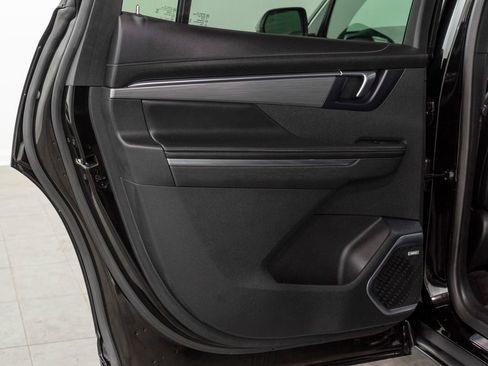 Used 2025 Buick Enclave Preferred image 8