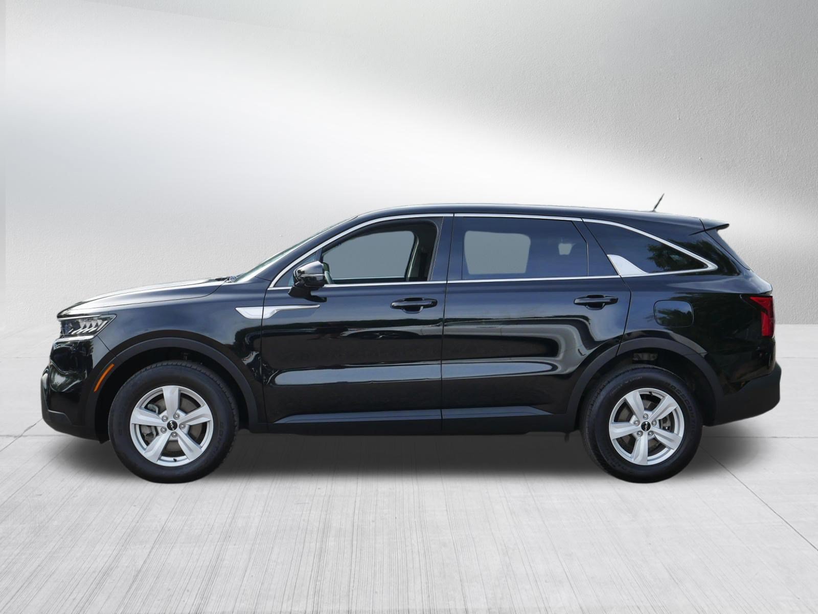 Certified 2023 Kia Sorento LX AWD/4WD image 4