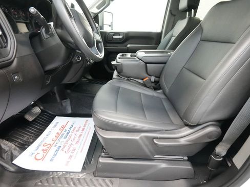 Used 2025 Chevrolet Silverado 2500 W/T w/ WT Convenience Package image 15
