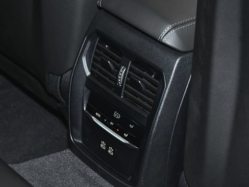 Used 2025 BMW M3 RWD image 59