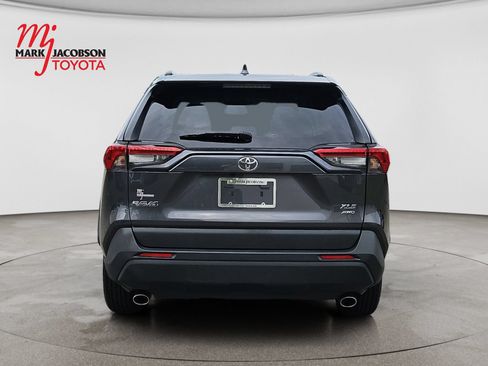 Used 2025 Toyota RAV4 XLE AWD/4WD image 11