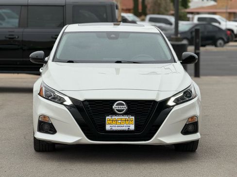 Used 2022 Nissan Altima 2.5 SR w/ Midnight Edition Package FWD image 3