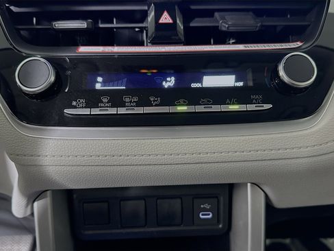 Certified 2024 Toyota Corolla Cross L image 22