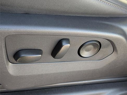 Used 2024 GMC Sierra 1500 SLT w/ SLT Premium Plus Package image 23