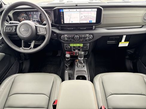 New 2026 Jeep Gladiator Mojave image 10