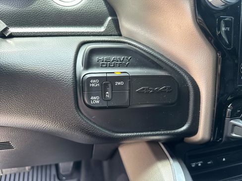 Used 2019 RAM 3500 Laramie AWD/4WD image 8