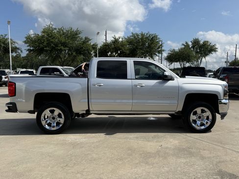 Used 2018 Chevrolet Silverado 1500 LT w/ All Star Edition RWD image 3
