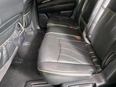 Used 2019 INFINITI QX60 Luxe w/ Essential Package FWD image 15