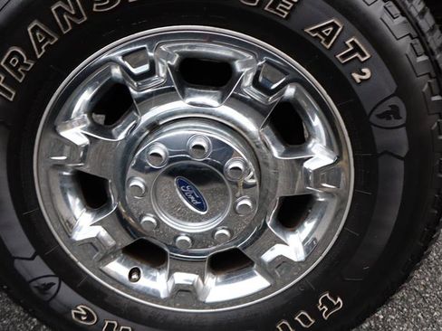 Used 2013 Ford F250 Lariat w/ Chrome Pkg image 27