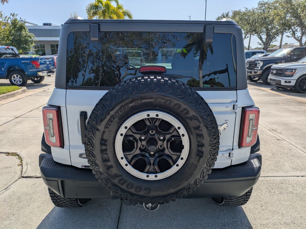 Certified 2023 Ford Bronco Badlands w/ Sasquatch Package AWD/4WD image 9