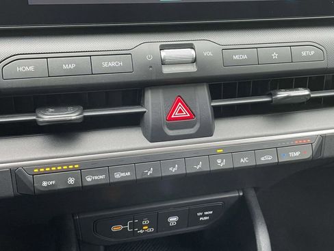 Used 2025 Kia K4 LXS image 28