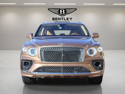 Used 2022 Bentley Bentayga AWD/4WD image 11