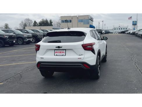 Certified 2025 Chevrolet Trax RS w/ Driver Confidence Package image 7