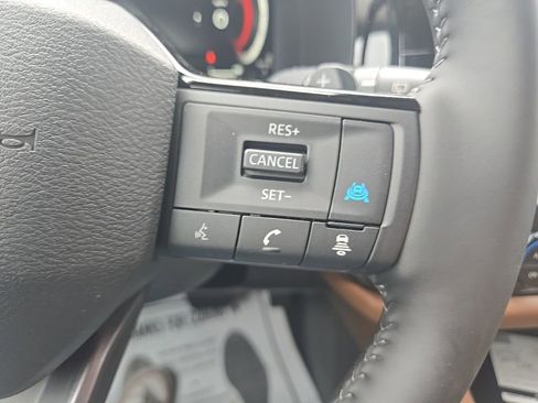New 2026 Nissan Pathfinder Platinum AWD/4WD image 17