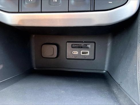 Used 2022 GMC Acadia SLE w/ Driver Convenience Package FWD image 26