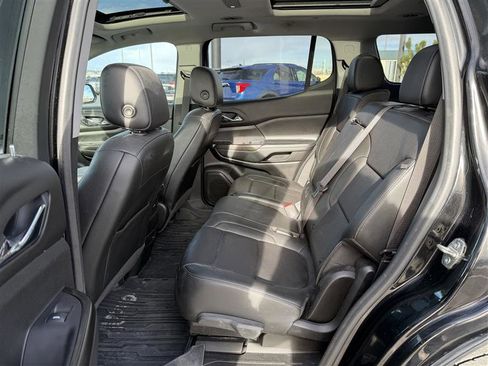 Used 2021 GMC Acadia SLT w/ Trailering Package image 13