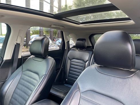 Used 2018 Ford Edge SEL w/ Equipment Group 201A AWD/4WD image 29