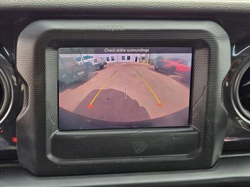 Used 2023 Jeep Wrangler Unlimited Sport image 11