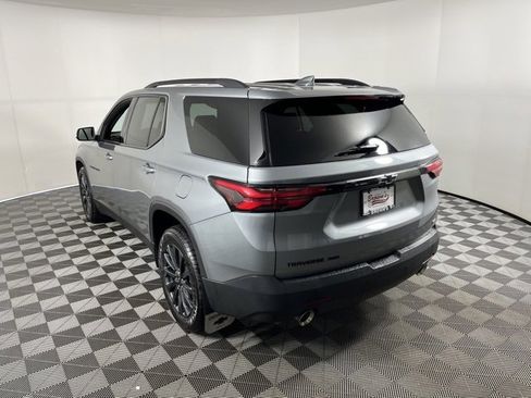 Used 2023 Chevrolet Traverse RS image 5