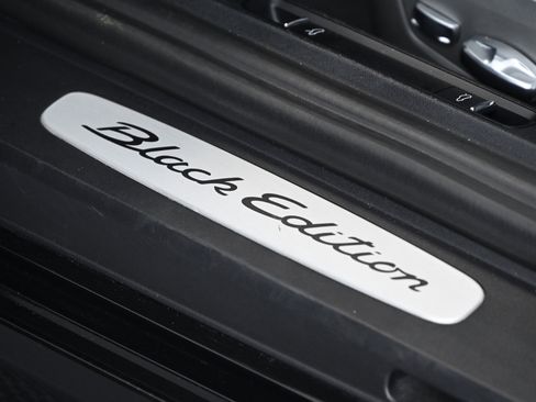 Used 2016 Porsche Cayman image 19