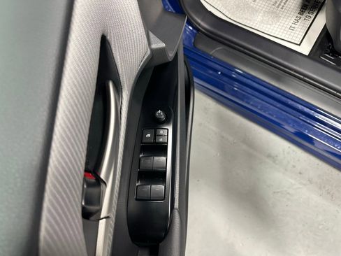 Used 2025 Toyota Camry SE image 9