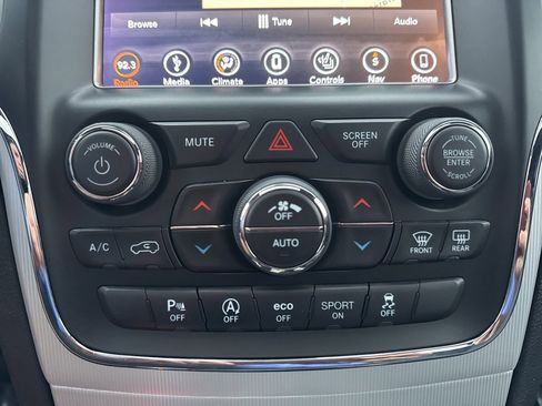 Used 2018 Jeep Grand Cherokee Limited image 15