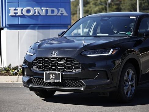 New 2026 Honda HR-V LX image 2