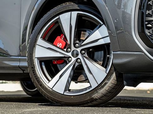 New 2025 Audi SQ5 Premium Plus AWD/4WD image 6