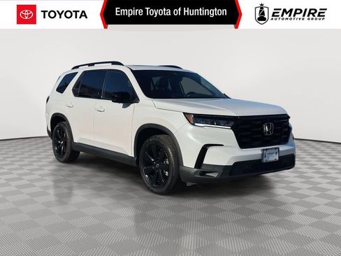 Used 2025 Honda Pilot Black Edition image 1