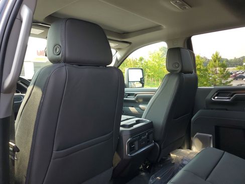 New 2025 GMC Sierra 2500 Denali image 9