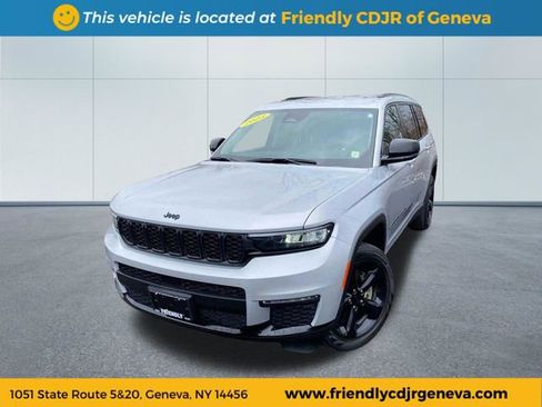 Used 2023 Jeep Grand Cherokee L Limited w/ Black Appearance Package AWD/4WD image 1