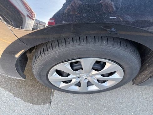 Used 2023 Toyota Corolla LE image 13