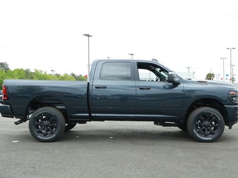 New 2026 RAM 2500 Big Horn AWD/4WD image 4