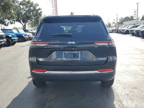 Used 2025 Jeep Grand Cherokee Laredo image 8