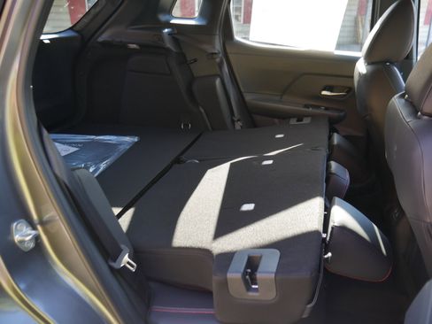 New 2026 Nissan Kicks SR w/ Cold Weather Package image 29