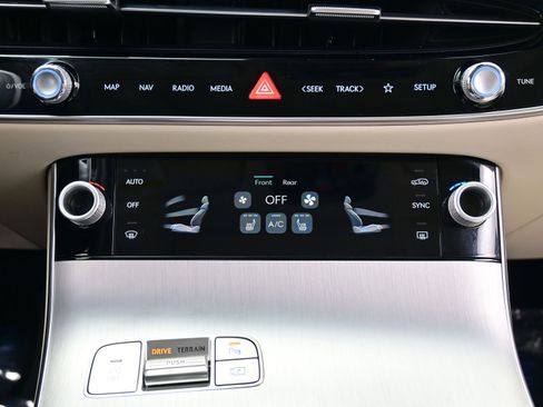 Certified 2026 Genesis GV70 2.5T Select image 22