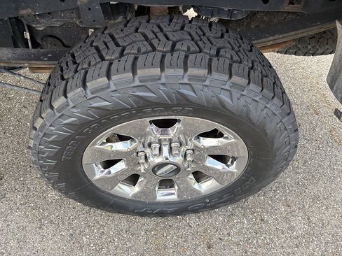 Used 2019 Ford F250 Lariat w/ Lariat Ultimate Package AWD/4WD image 10