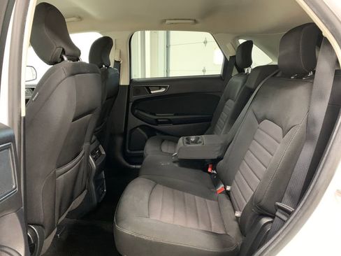 Used 2019 Ford Edge SE image 15