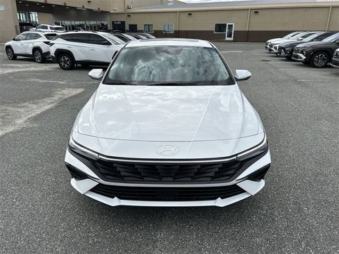 New 2026 Hyundai Elantra Limited image 7