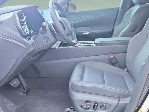 New 2026 Lexus RX 450h AWD image 8