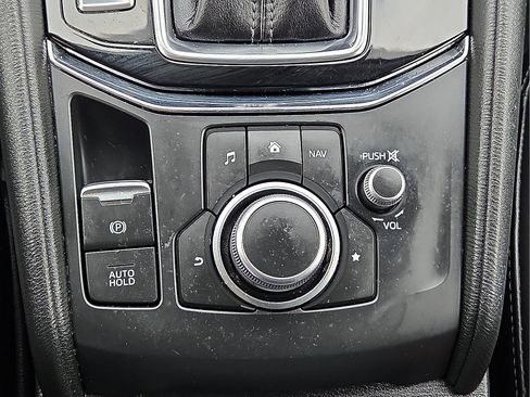 Used 2020 MAZDA CX-5 Touring image 17