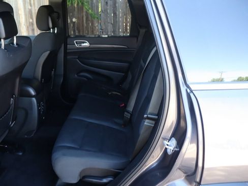 Used 2014 Jeep Grand Cherokee Laredo w/ Quick Order Package 23E AWD/4WD image 20