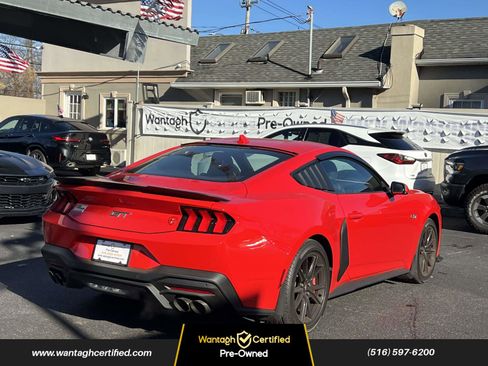 Used 2024 Ford Mustang GT Premium image 7