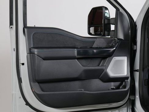 Used 2025 Ford F250 Platinum AWD/4WD image 27