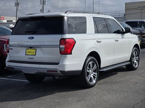 Certified 2022 Ford Expedition XLT image 5