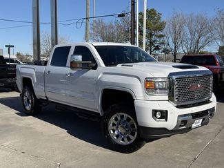 Used 2017 GMC Sierra 2500 Denali w/ Duramax Plus Package video 2