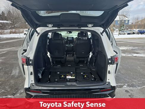 Certified 2024 Toyota Sienna XSE image 15