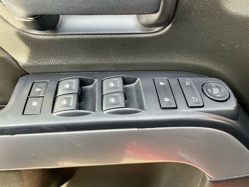 Used 2018 Chevrolet Silverado 1500 LT w/ All Star Edition image 17